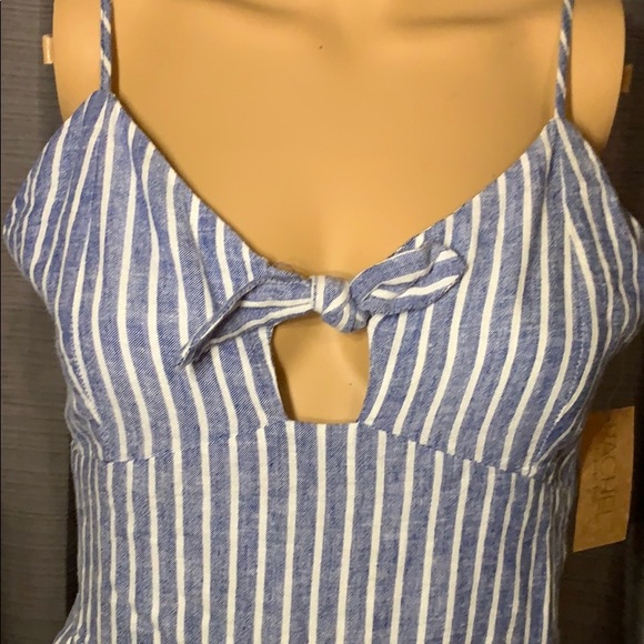 One piece tie front - Picture 3 of 8